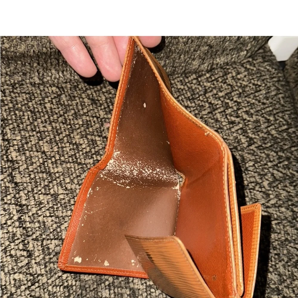 LOUIS VUITTON ELISE EPI ORANGE VINTAGE WALLET GUC